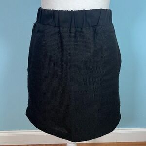 LOFT Black Textured Lined Chic and Casual Mini Skirt Size Medium LPristine